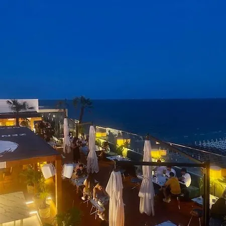 公寓式酒店 Vcv Management *